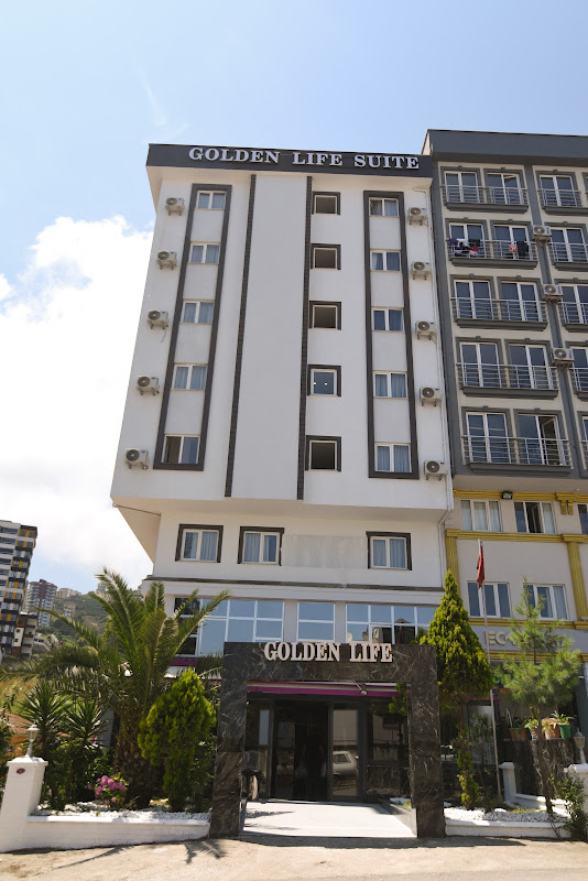GOLDEN LIFE SUITE