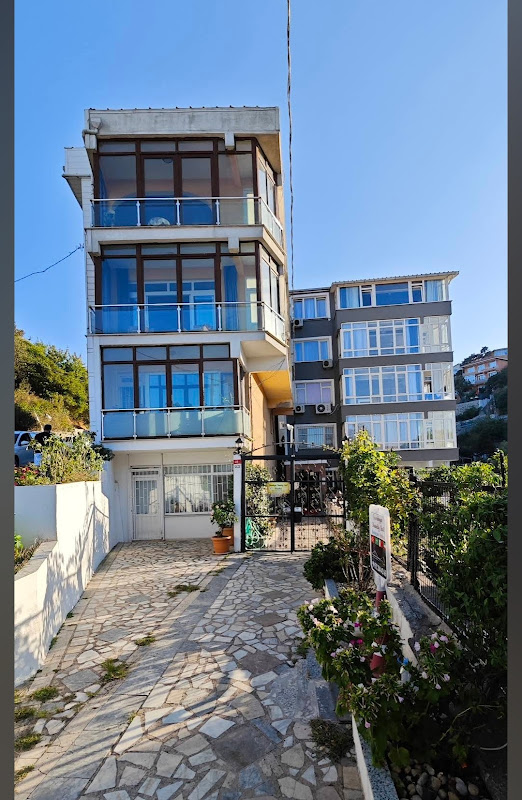Tarabya Family Suit