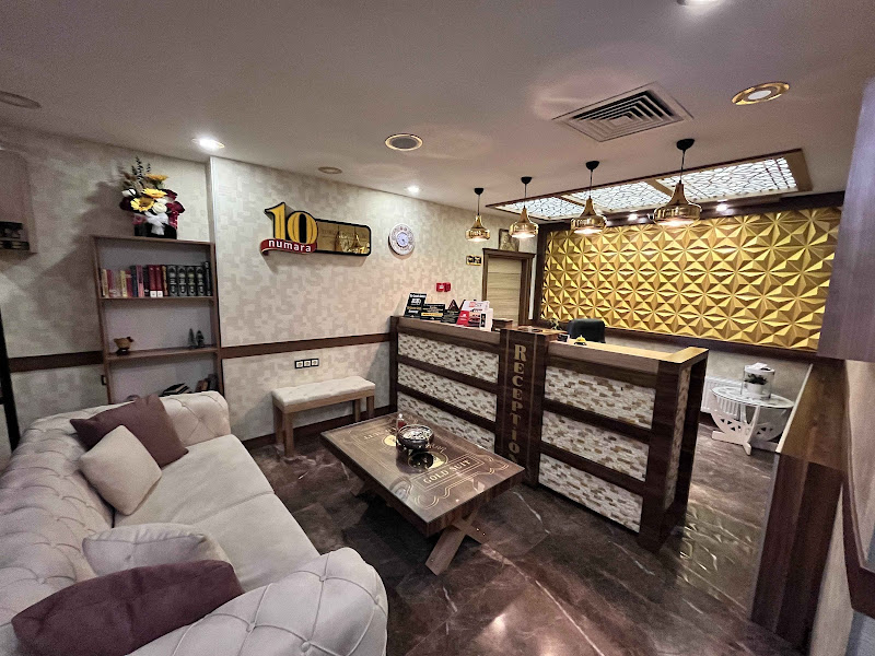 Macit Gold Suit Hotel