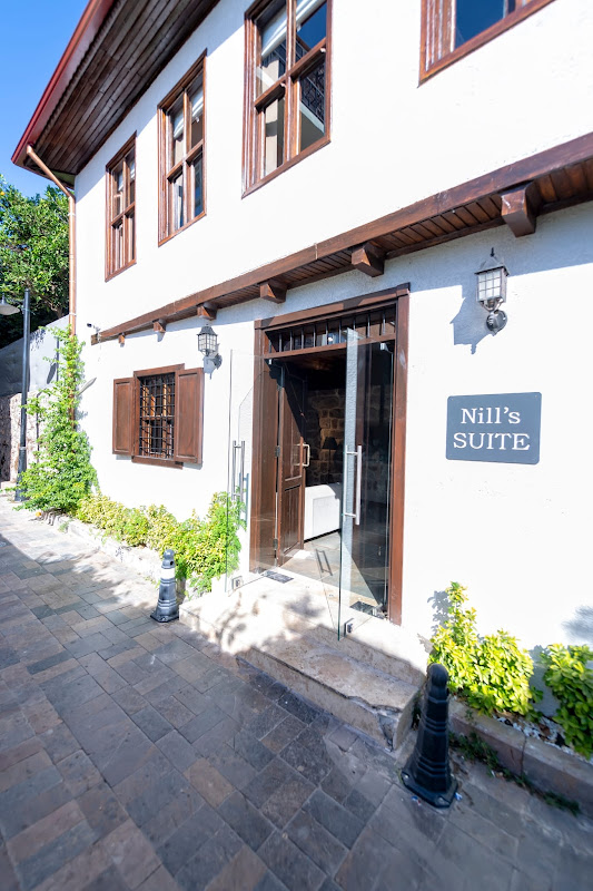Nills suite villa