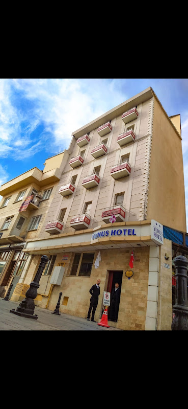 Yunus Hotel