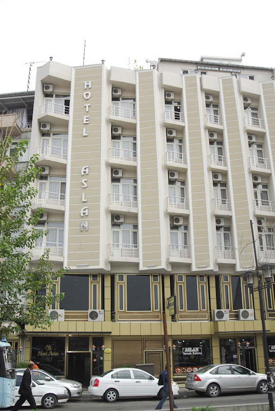 Aslan Hotel