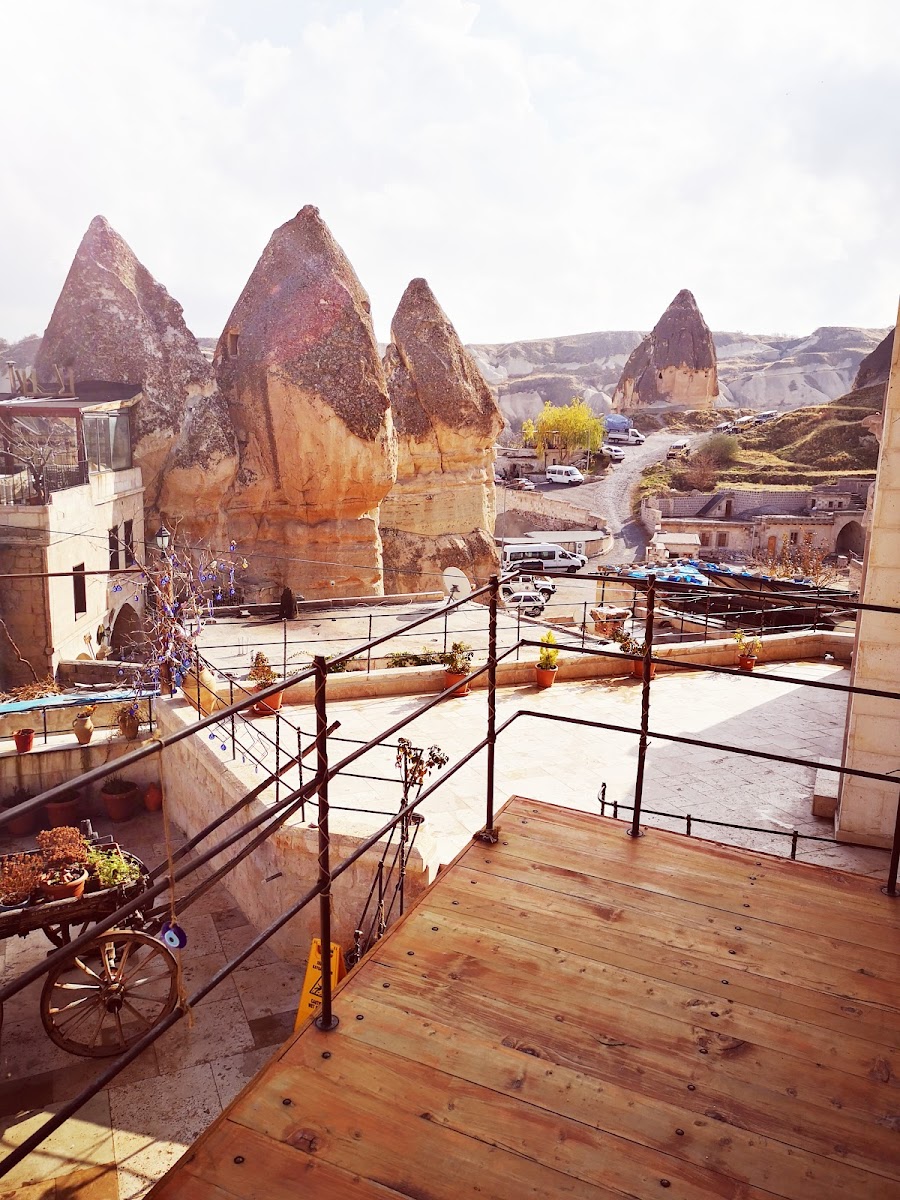 Traveller's Cave Hotel