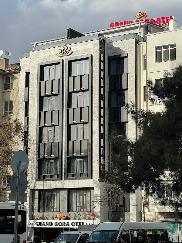 Grand Dora Otel
