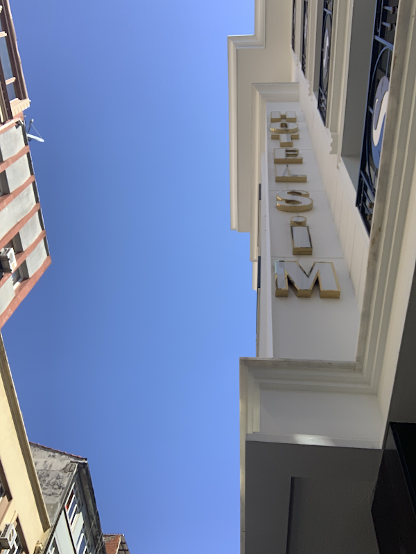 Sim Hotel