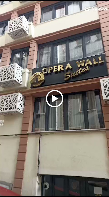 Opera Wall Suite