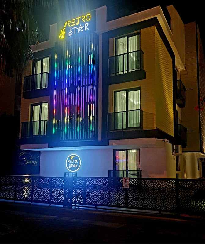 Retro Star Suites