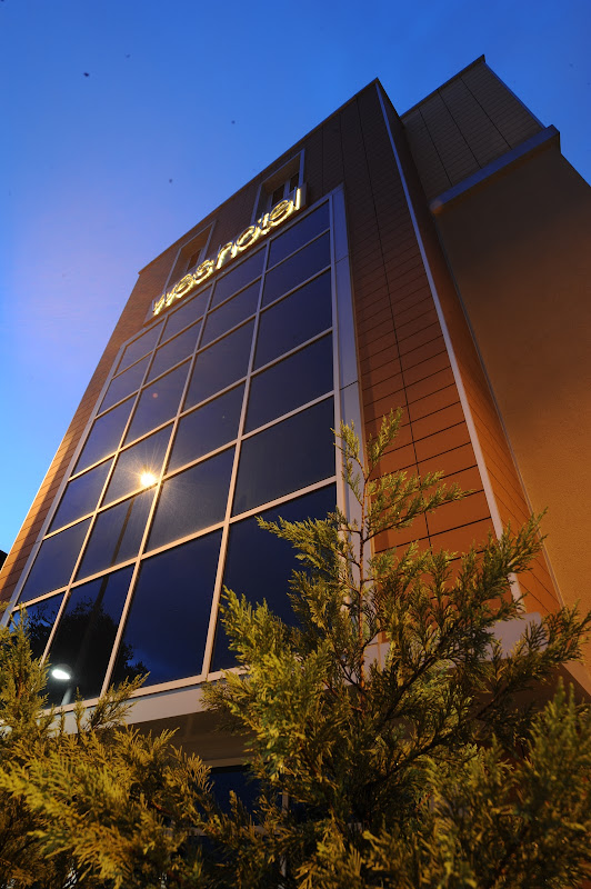 Wes Hotel